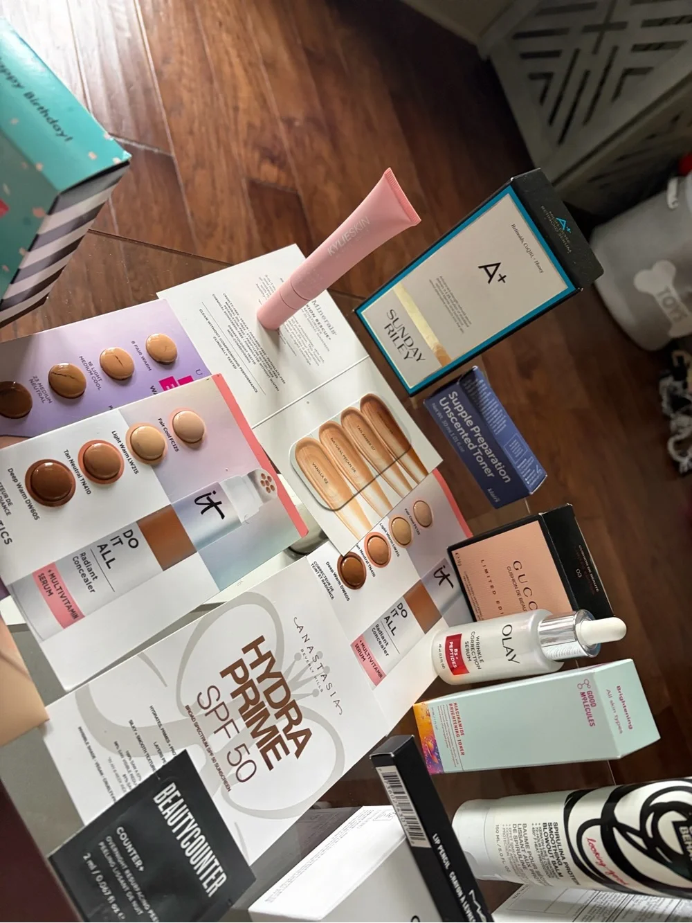 HUDA BEAUTY Makeup Setting Powder & Spray Assorted Neutrals and Pink